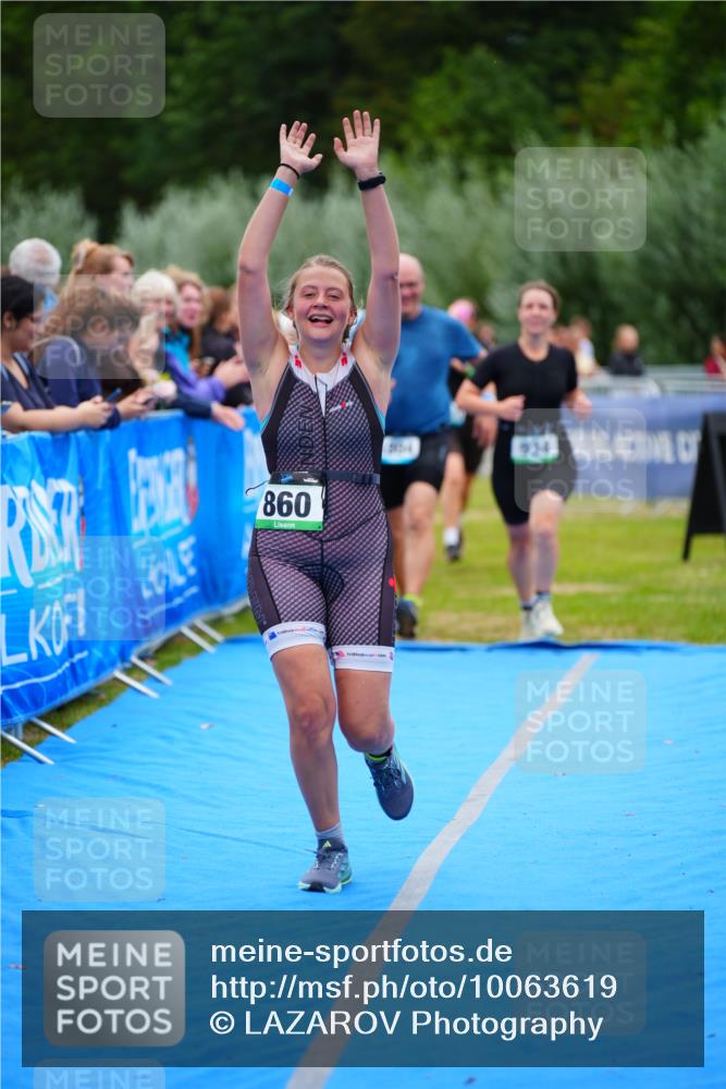 30.08.2026 - Elbe Triathlon Hamburg LAZAROV Photography http://msf.ph/oto/10063619 30.08.2026 11:57:45 Ziel 860, 934, 1304, 1410, 1457 meine-sportfotos.de