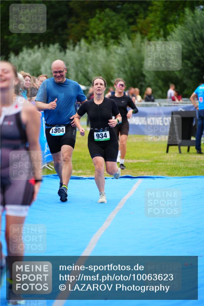 30.08.2026 - Elbe Triathlon Hamburg LAZAROV Photography http://msf.ph/oto/10063623 30.08.2026 11:57:46 Ziel 860, 934, 1304, 1410, 1457 meine-sportfotos.de