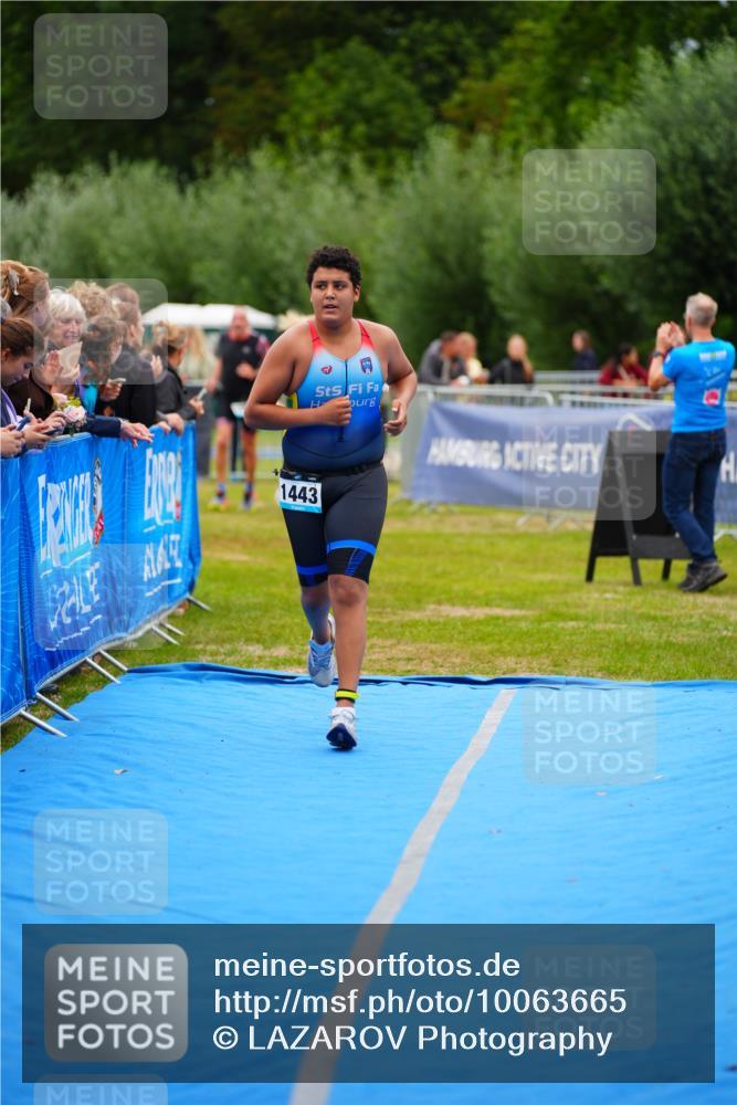 30.08.2026 - Elbe Triathlon Hamburg LAZAROV Photography http://msf.ph/oto/10063665 30.08.2026 11:58:02 Ziel 962, 1333, 1443, 1458 meine-sportfotos.de