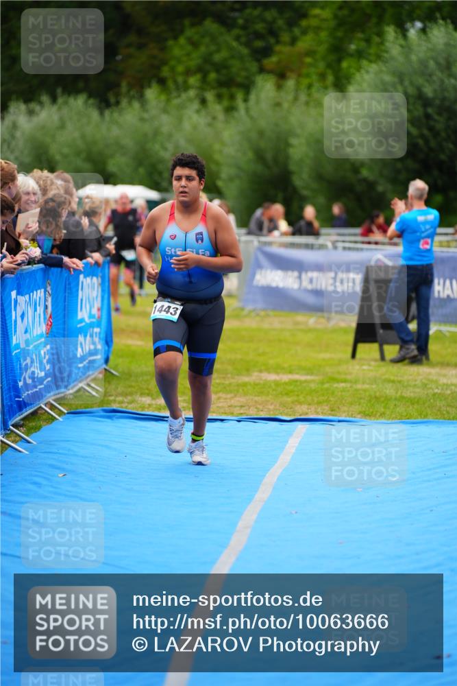 30.08.2026 - Elbe Triathlon Hamburg LAZAROV Photography http://msf.ph/oto/10063666 30.08.2026 11:58:02 Ziel 962, 1333, 1443, 1458 meine-sportfotos.de