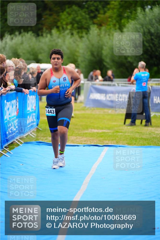 30.08.2026 - Elbe Triathlon Hamburg LAZAROV Photography http://msf.ph/oto/10063669 30.08.2026 11:58:02 Ziel 962, 1333, 1443, 1458 meine-sportfotos.de