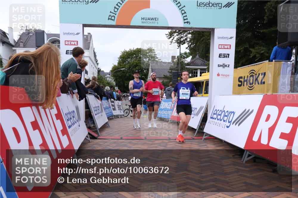 30.08.2026 - Blankeneser Heldenlauf Lena Gebhardt http://msf.ph/oto/10063672 30.08.2026 12:39:50 Ziel 4043, 4142, 4222 meine-sportfotos.de