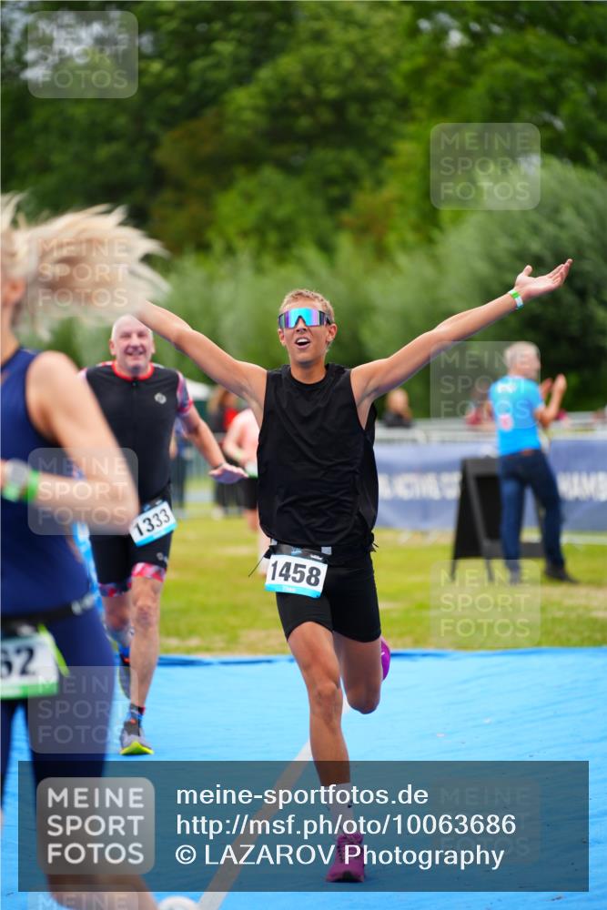 30.08.2026 - Elbe Triathlon Hamburg LAZAROV Photography http://msf.ph/oto/10063686 30.08.2026 11:58:09 Ziel 901, 962, 1181, 1333, 1458 meine-sportfotos.de