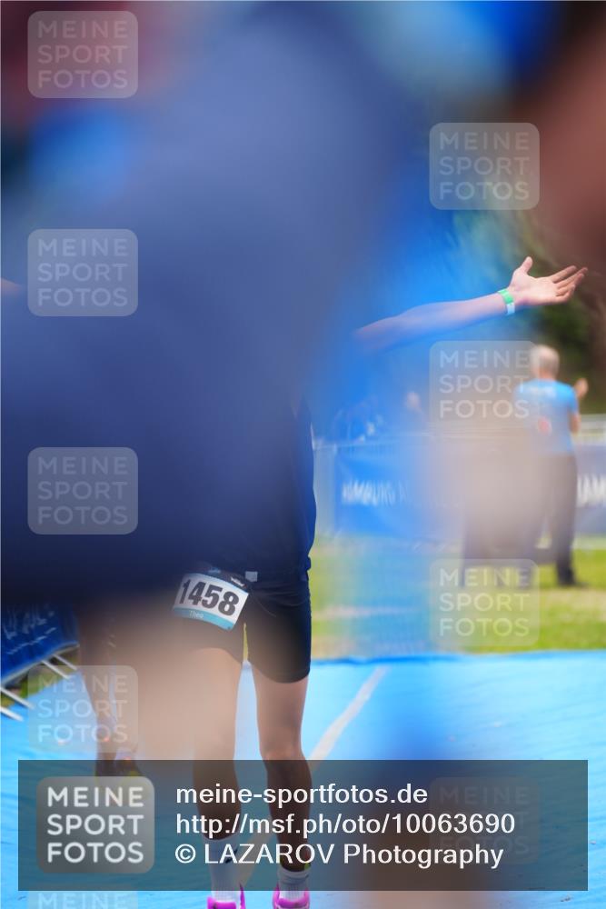30.08.2026 - Elbe Triathlon Hamburg LAZAROV Photography http://msf.ph/oto/10063690 30.08.2026 11:58:10 Ziel 901, 962, 1181, 1333, 1458 meine-sportfotos.de