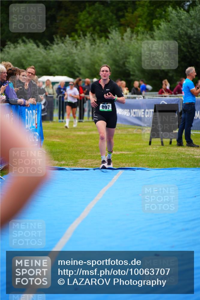 30.08.2026 - Elbe Triathlon Hamburg LAZAROV Photography http://msf.ph/oto/10063707 30.08.2026 11:58:20 Ziel 897, 1181 meine-sportfotos.de
