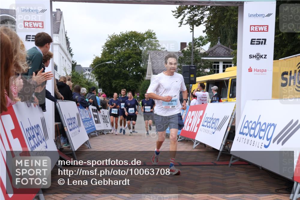 30.08.2026 - Blankeneser Heldenlauf Lena Gebhardt http://msf.ph/oto/10063708 30.08.2026 12:40:05 Ziel 4049, 4387, 4388, 4389, 4390 meine-sportfotos.de