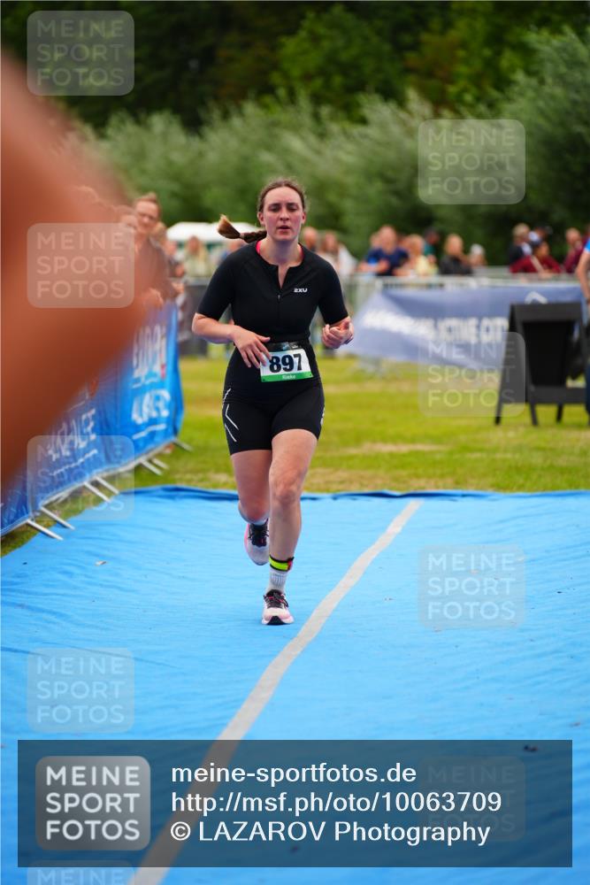 30.08.2026 - Elbe Triathlon Hamburg LAZAROV Photography http://msf.ph/oto/10063709 30.08.2026 11:58:22 Ziel 897, 940 meine-sportfotos.de