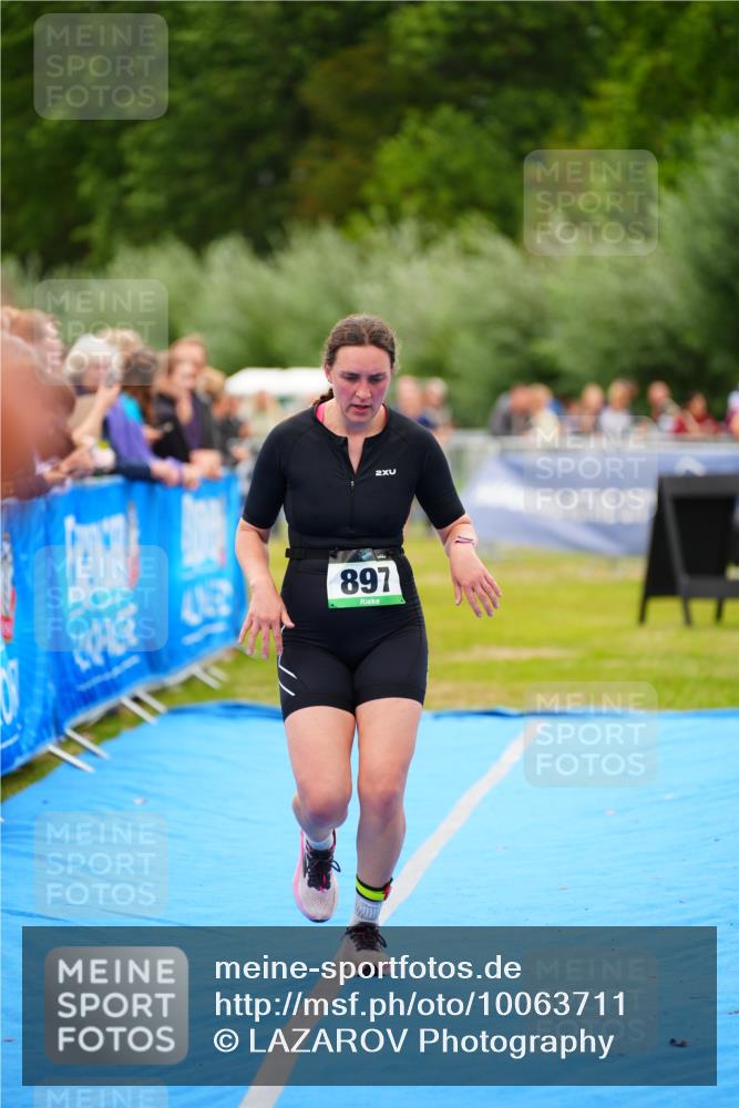 30.08.2026 - Elbe Triathlon Hamburg LAZAROV Photography http://msf.ph/oto/10063711 30.08.2026 11:58:23 Ziel 897, 940, 1462, 1575 meine-sportfotos.de