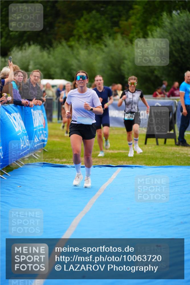 30.08.2026 - Elbe Triathlon Hamburg LAZAROV Photography http://msf.ph/oto/10063720 30.08.2026 11:58:28 Ziel 940, 1462, 1496, 1575 meine-sportfotos.de