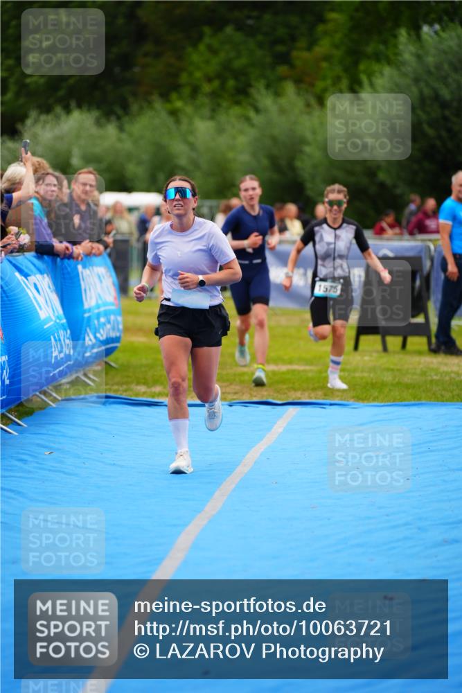 30.08.2026 - Elbe Triathlon Hamburg LAZAROV Photography http://msf.ph/oto/10063721 30.08.2026 11:58:29 Ziel 940, 1462, 1496, 1575 meine-sportfotos.de