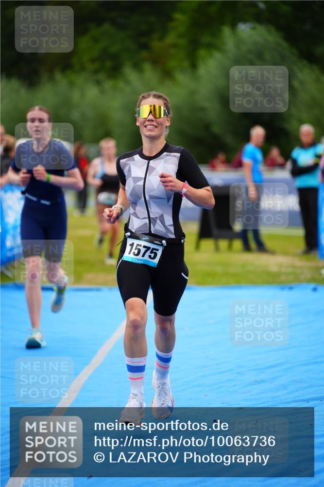 30.08.2026 - Elbe Triathlon Hamburg LAZAROV Photography http://msf.ph/oto/10063736 30.08.2026 11:58:31 Ziel 940, 1462, 1496, 1575 meine-sportfotos.de