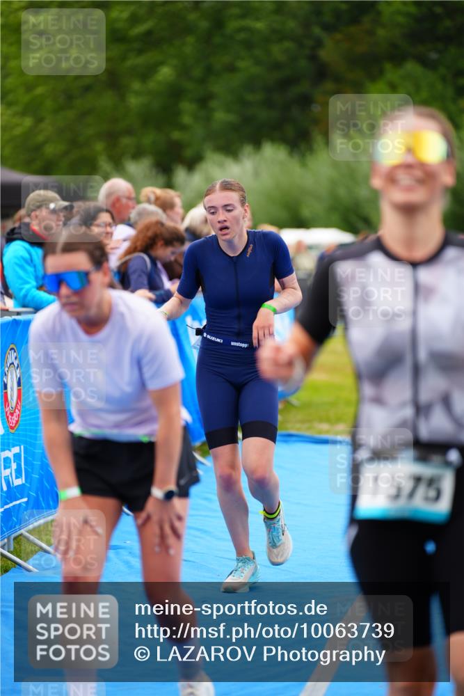 30.08.2026 - Elbe Triathlon Hamburg LAZAROV Photography http://msf.ph/oto/10063739 30.08.2026 11:58:32 Ziel 940, 1462, 1496, 1575 meine-sportfotos.de