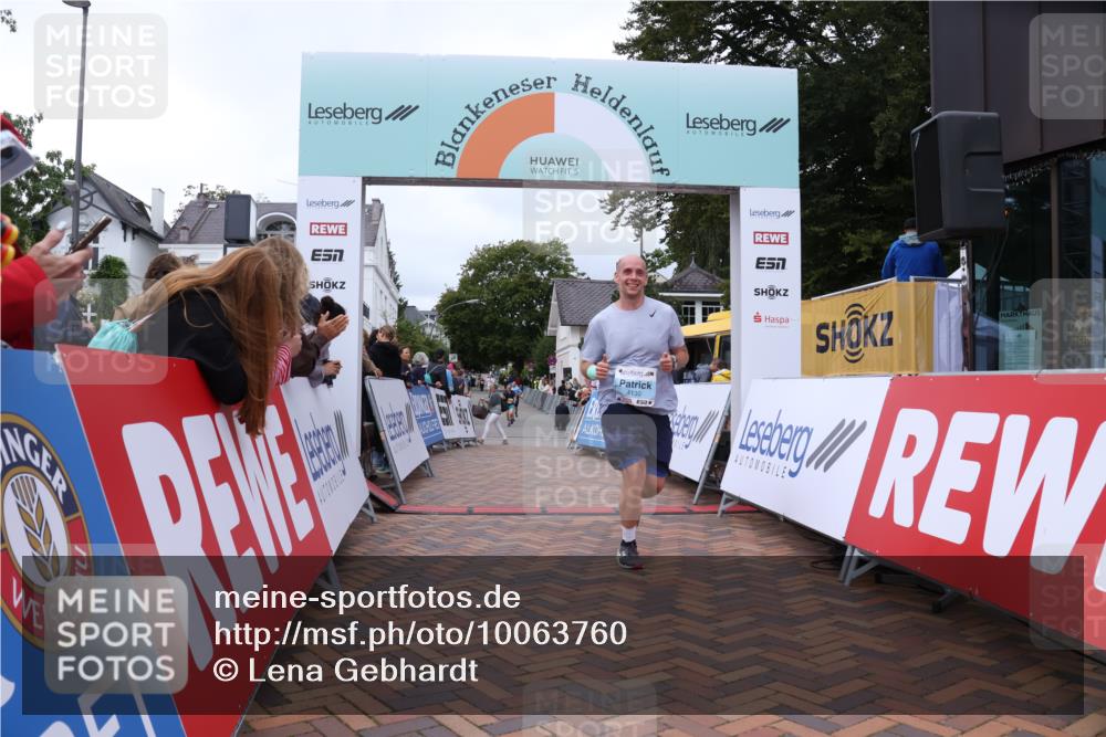 30.08.2026 - Blankeneser Heldenlauf Lena Gebhardt http://msf.ph/oto/10063760 30.08.2026 12:40:16 Ziel 4130, 4387, 4388, 4389, 4390 meine-sportfotos.de