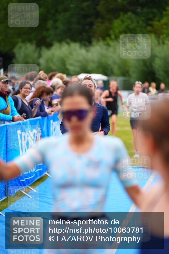 30.08.2026 - Elbe Triathlon Hamburg LAZAROV Photography http://msf.ph/oto/10063781 30.08.2026 11:58:50 Ziel 1401, 1489, 1526, 1588 meine-sportfotos.de