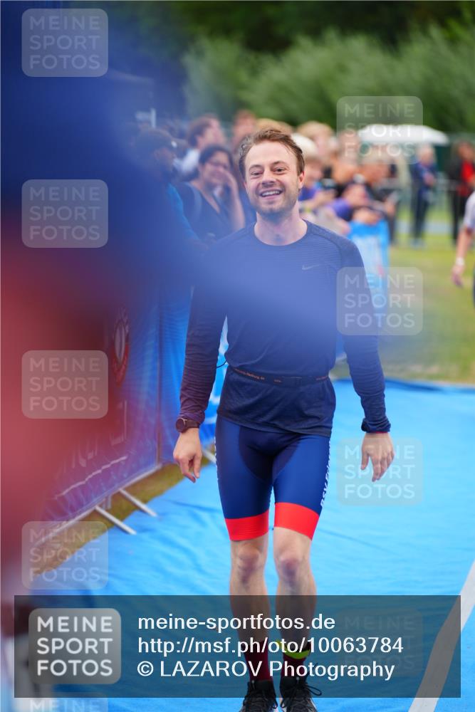 30.08.2026 - Elbe Triathlon Hamburg LAZAROV Photography http://msf.ph/oto/10063784 30.08.2026 11:58:52 Ziel 1401, 1489, 1526 meine-sportfotos.de
