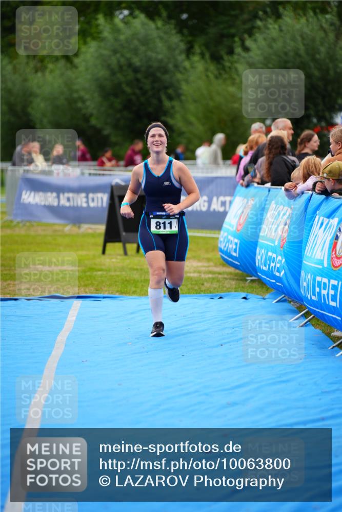 30.08.2026 - Elbe Triathlon Hamburg LAZAROV Photography http://msf.ph/oto/10063800 30.08.2026 11:59:09 Ziel 811 meine-sportfotos.de