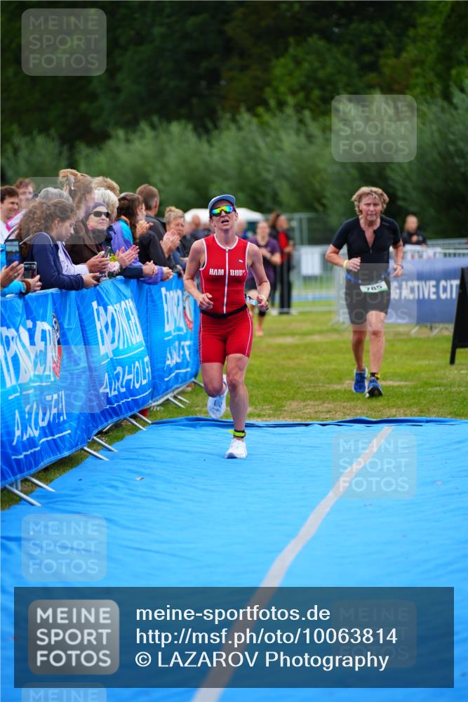 30.08.2026 - Elbe Triathlon Hamburg LAZAROV Photography http://msf.ph/oto/10063814 30.08.2026 11:59:24 Ziel 785, 859, 1131 meine-sportfotos.de