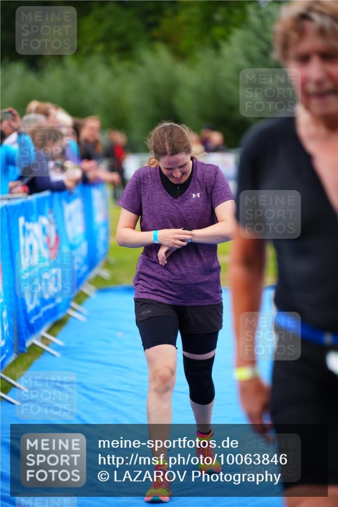 30.08.2026 - Elbe Triathlon Hamburg LAZAROV Photography http://msf.ph/oto/10063846 30.08.2026 11:59:33 Ziel 785, 859 meine-sportfotos.de