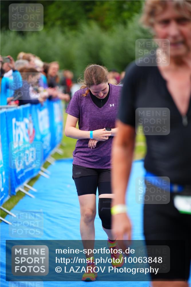 30.08.2026 - Elbe Triathlon Hamburg LAZAROV Photography http://msf.ph/oto/10063848 30.08.2026 11:59:33 Ziel 785, 859 meine-sportfotos.de