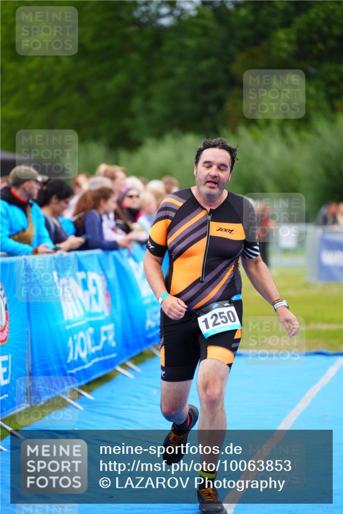 30.08.2026 - Elbe Triathlon Hamburg LAZAROV Photography http://msf.ph/oto/10063853 30.08.2026 11:59:49 Ziel 1250 meine-sportfotos.de
