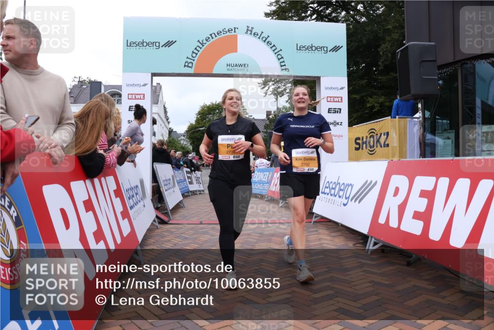 30.08.2026 - Blankeneser Heldenlauf Lena Gebhardt http://msf.ph/oto/10063855 30.08.2026 12:40:51 Ziel 2700, 2736, 4124, 4135 meine-sportfotos.de
