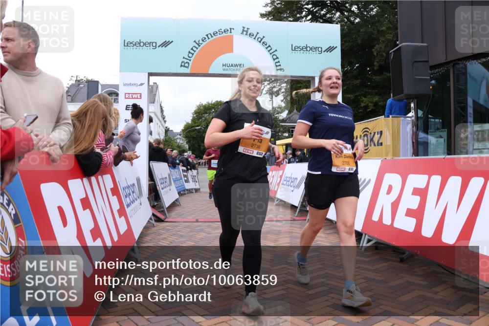 30.08.2026 - Blankeneser Heldenlauf Lena Gebhardt http://msf.ph/oto/10063859 30.08.2026 12:40:51 Ziel 2700, 2736, 4124, 4135 meine-sportfotos.de