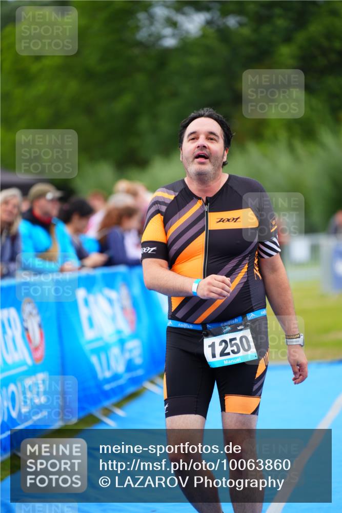 30.08.2026 - Elbe Triathlon Hamburg LAZAROV Photography http://msf.ph/oto/10063860 30.08.2026 11:59:50 Ziel 1250 meine-sportfotos.de