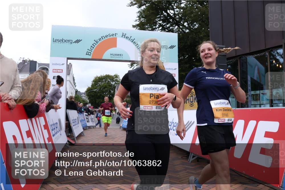 30.08.2026 - Blankeneser Heldenlauf Lena Gebhardt http://msf.ph/oto/10063862 30.08.2026 12:40:52 Ziel 2700, 2736, 4124, 4135 meine-sportfotos.de