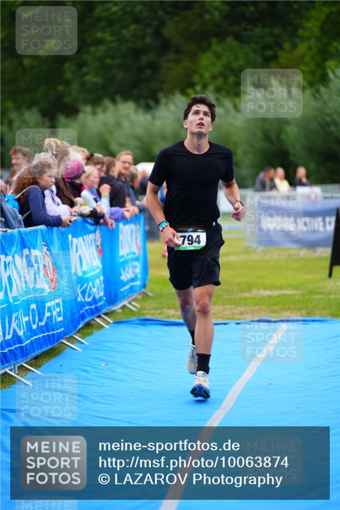 30.08.2026 - Elbe Triathlon Hamburg LAZAROV Photography http://msf.ph/oto/10063874 30.08.2026 12:00:04 Ziel 794, 1365, 1551 meine-sportfotos.de