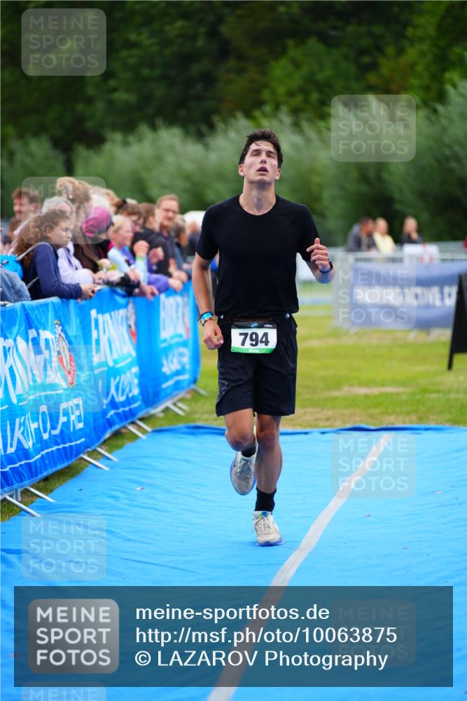 30.08.2026 - Elbe Triathlon Hamburg LAZAROV Photography http://msf.ph/oto/10063875 30.08.2026 12:00:04 Ziel 794, 1365, 1551 meine-sportfotos.de