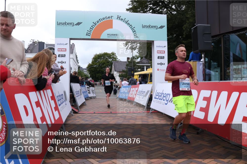 30.08.2026 - Blankeneser Heldenlauf Lena Gebhardt http://msf.ph/oto/10063876 30.08.2026 12:40:54 Ziel 2700, 2736, 4124, 4135 meine-sportfotos.de