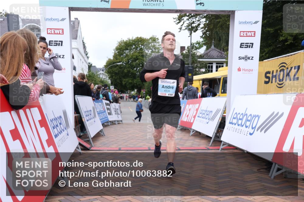 30.08.2026 - Blankeneser Heldenlauf Lena Gebhardt http://msf.ph/oto/10063882 30.08.2026 12:40:55 Ziel 2700, 2736, 4124, 4135 meine-sportfotos.de