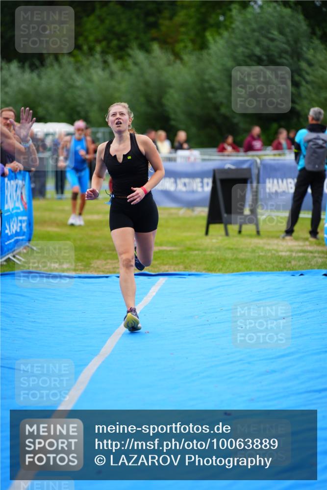 30.08.2026 - Elbe Triathlon Hamburg LAZAROV Photography http://msf.ph/oto/10063889 30.08.2026 12:00:12 Ziel 801, 1362, 1365, 1551 meine-sportfotos.de