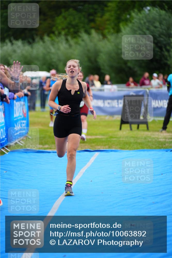 30.08.2026 - Elbe Triathlon Hamburg LAZAROV Photography http://msf.ph/oto/10063892 30.08.2026 12:00:13 Ziel 801, 1362, 1365, 1551 meine-sportfotos.de
