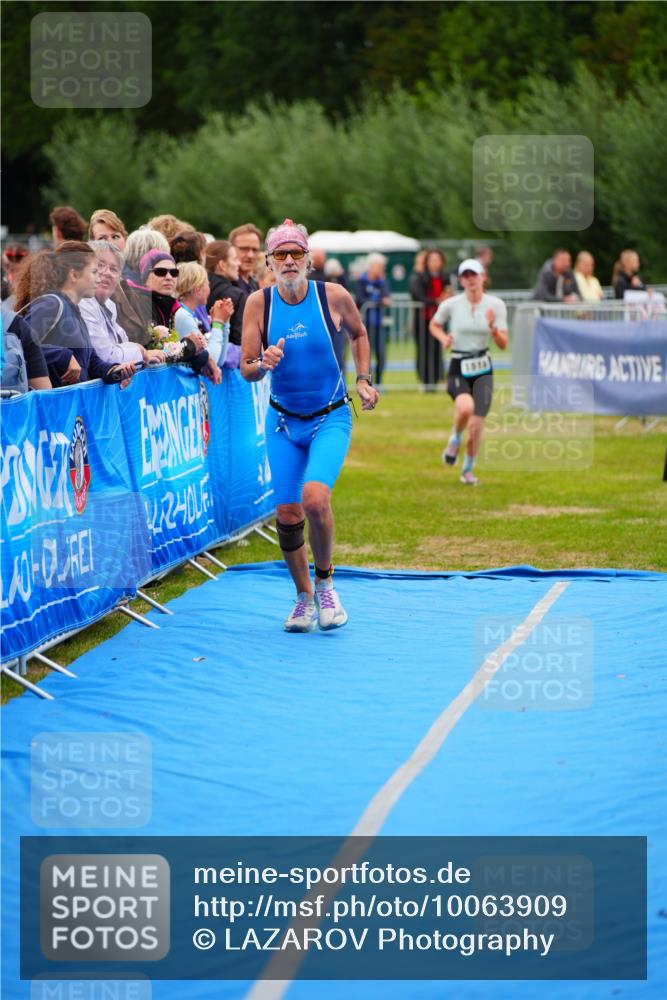 30.08.2026 - Elbe Triathlon Hamburg LAZAROV Photography http://msf.ph/oto/10063909 30.08.2026 12:00:18 Ziel 801, 1362, 1518 meine-sportfotos.de