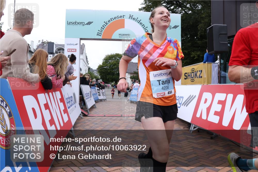 30.08.2026 - Blankeneser Heldenlauf Lena Gebhardt http://msf.ph/oto/10063922 30.08.2026 12:41:21 Ziel 4238, 4336 meine-sportfotos.de