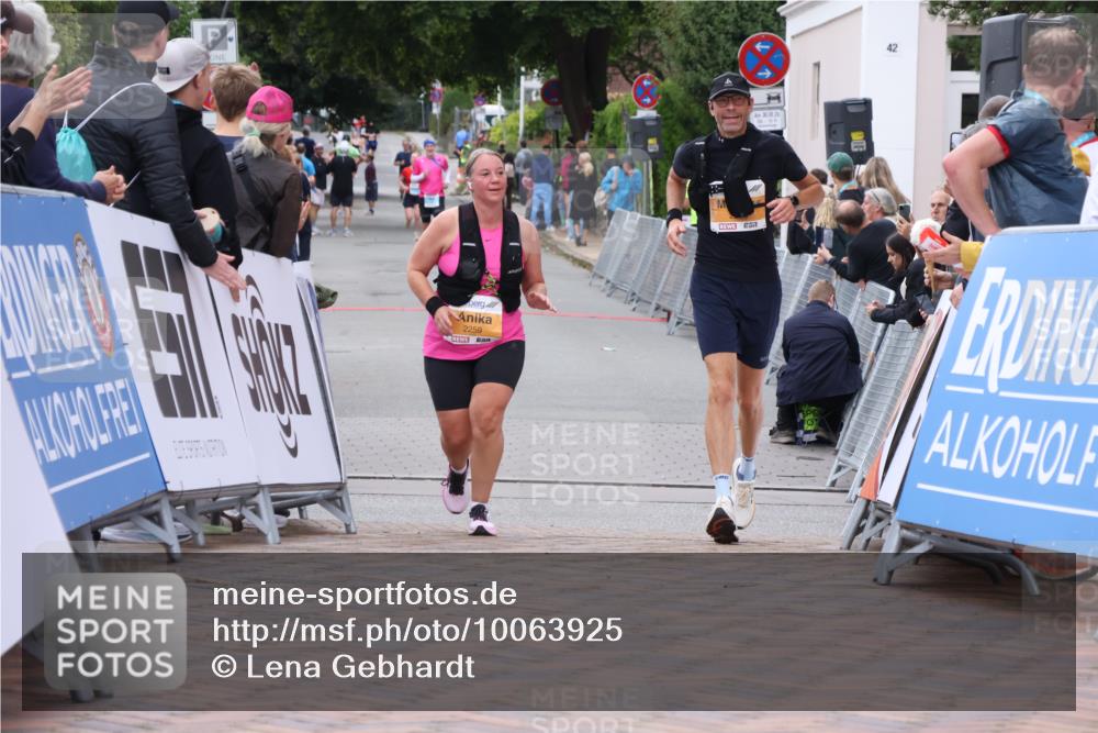 30.08.2026 - Blankeneser Heldenlauf Lena Gebhardt http://msf.ph/oto/10063925 30.08.2026 12:41:24 Ziel 4238, 4336 meine-sportfotos.de