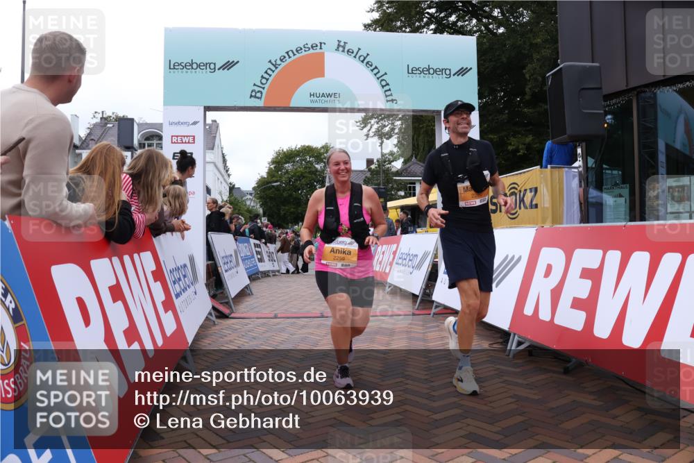 30.08.2026 - Blankeneser Heldenlauf Lena Gebhardt http://msf.ph/oto/10063939 30.08.2026 12:41:31 Ziel 2259, 2260 meine-sportfotos.de