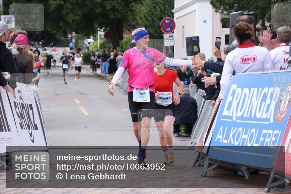 30.08.2026 - Blankeneser Heldenlauf Lena Gebhardt http://msf.ph/oto/10063952 30.08.2026 12:41:41 Ziel 4371 meine-sportfotos.de