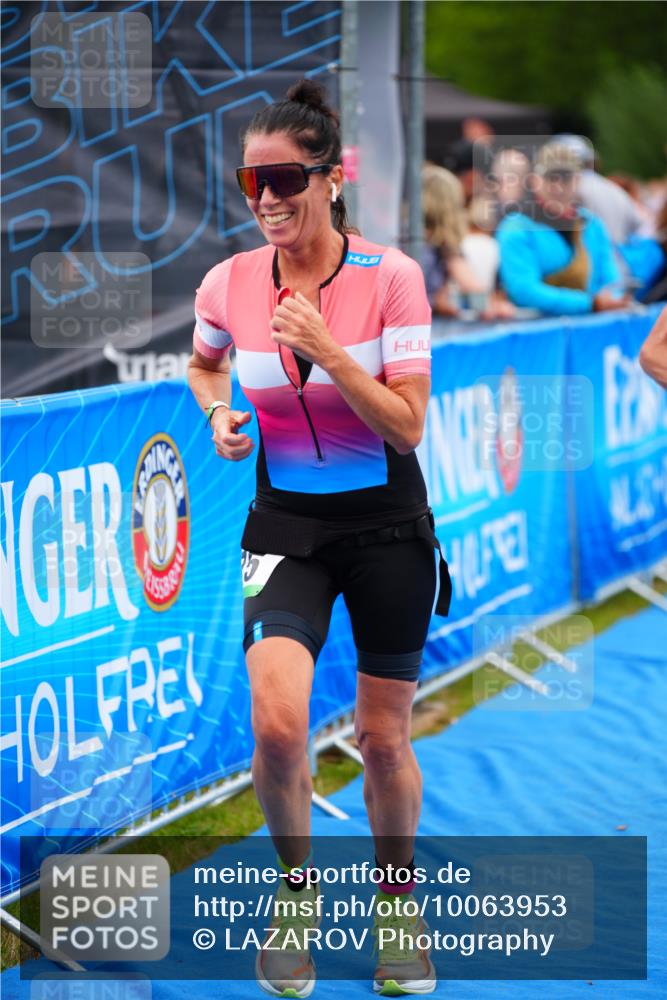 30.08.2026 - Elbe Triathlon Hamburg LAZAROV Photography http://msf.ph/oto/10063953 30.08.2026 12:00:46 Ziel 787, 975 meine-sportfotos.de
