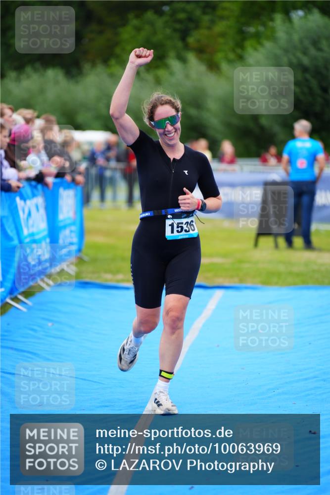 30.08.2026 - Elbe Triathlon Hamburg LAZAROV Photography http://msf.ph/oto/10063969 30.08.2026 12:01:01 Ziel 1481, 1536 meine-sportfotos.de