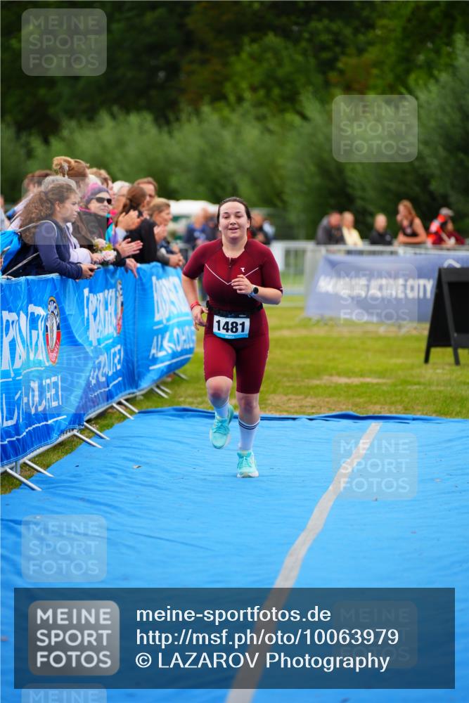30.08.2026 - Elbe Triathlon Hamburg LAZAROV Photography http://msf.ph/oto/10063979 30.08.2026 12:01:09 Ziel 1481 meine-sportfotos.de