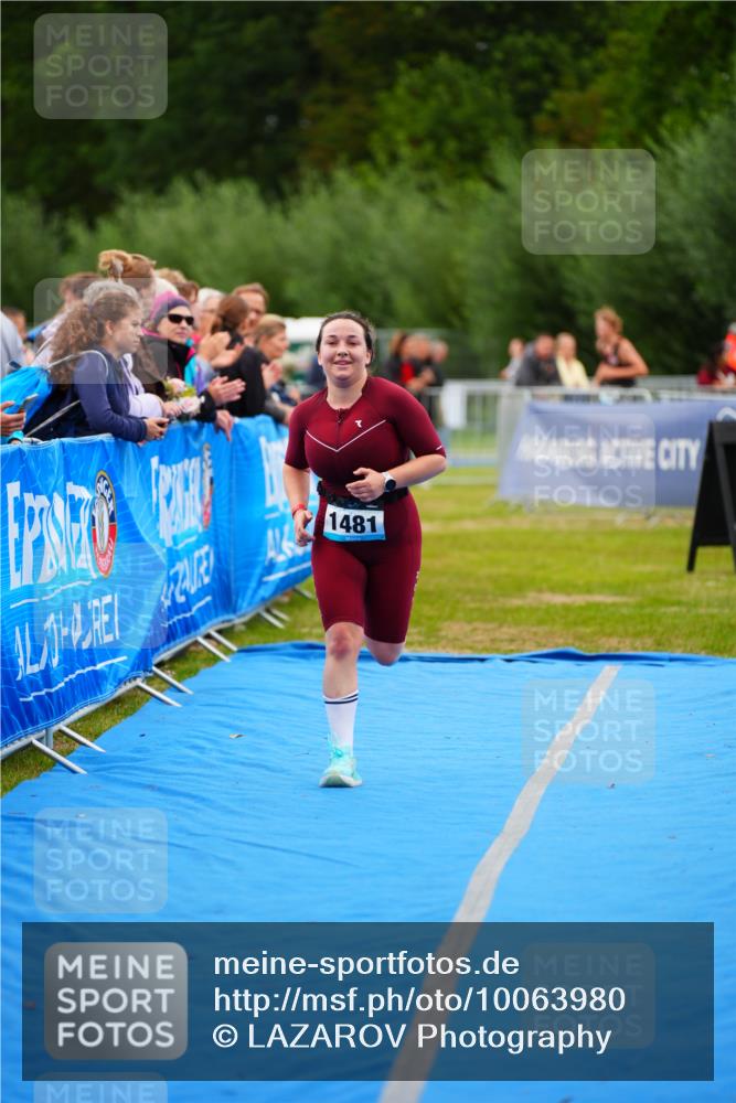 30.08.2026 - Elbe Triathlon Hamburg LAZAROV Photography http://msf.ph/oto/10063980 30.08.2026 12:01:09 Ziel 1481 meine-sportfotos.de