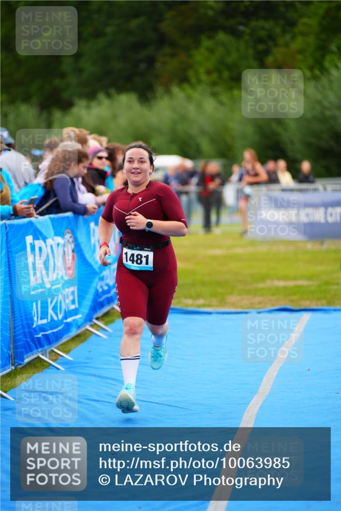 30.08.2026 - Elbe Triathlon Hamburg LAZAROV Photography http://msf.ph/oto/10063985 30.08.2026 12:01:10 Ziel 1481 meine-sportfotos.de