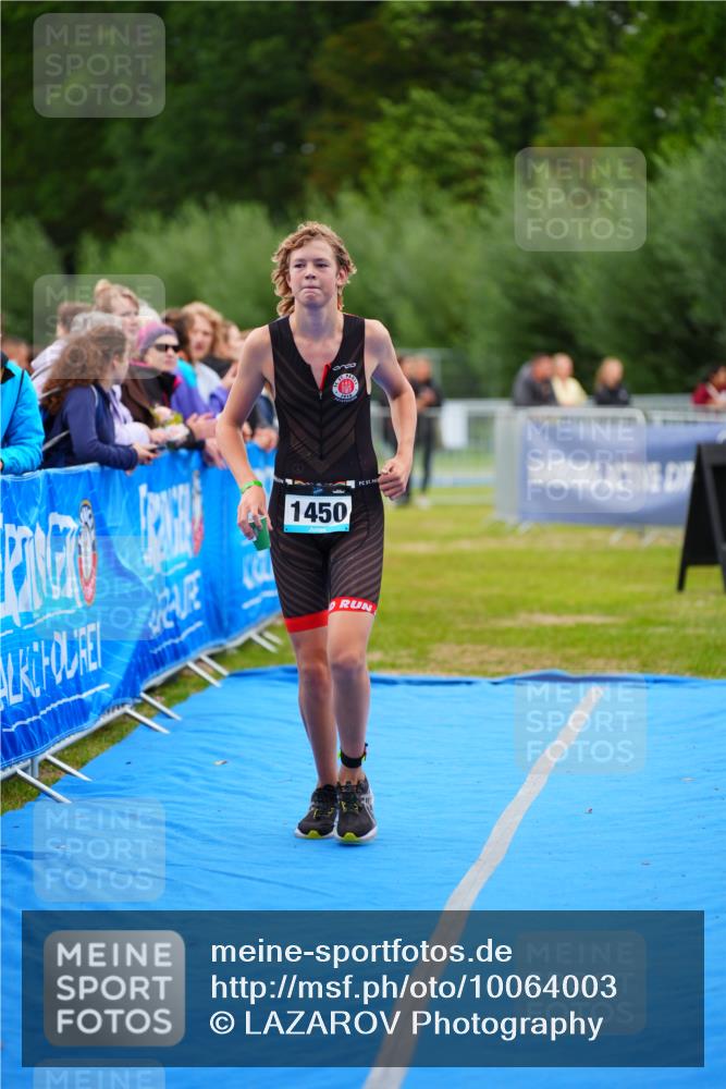 30.08.2026 - Elbe Triathlon Hamburg LAZAROV Photography http://msf.ph/oto/10064003 30.08.2026 12:01:20 Ziel 1450 meine-sportfotos.de