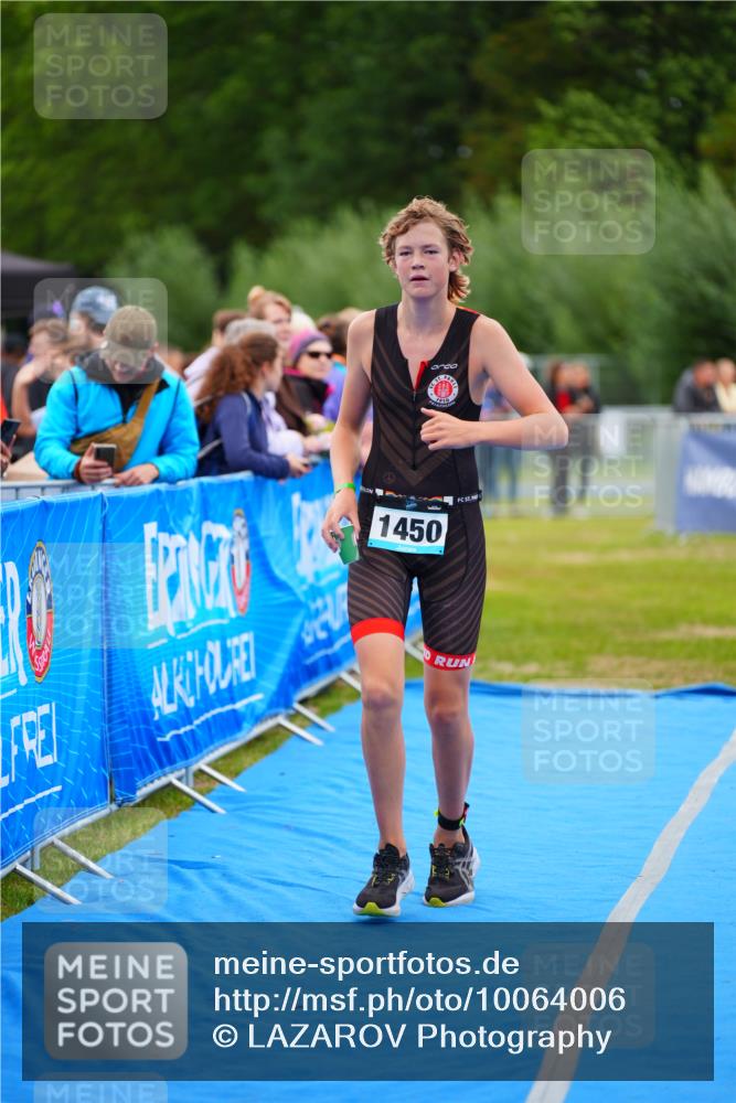 30.08.2026 - Elbe Triathlon Hamburg LAZAROV Photography http://msf.ph/oto/10064006 30.08.2026 12:01:20 Ziel 1450 meine-sportfotos.de