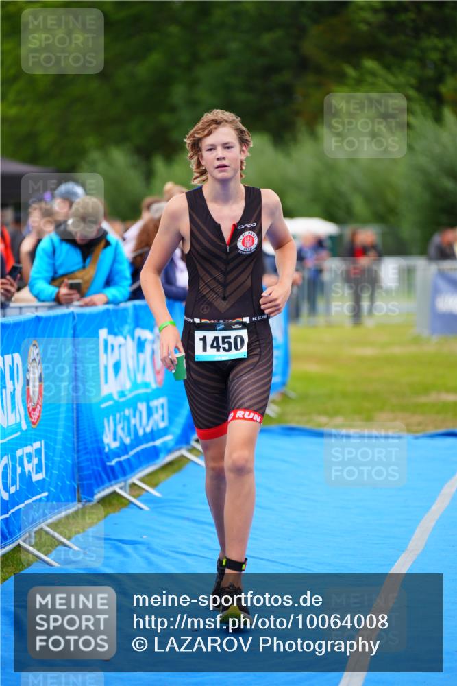 30.08.2026 - Elbe Triathlon Hamburg LAZAROV Photography http://msf.ph/oto/10064008 30.08.2026 12:01:21 Ziel 1450 meine-sportfotos.de
