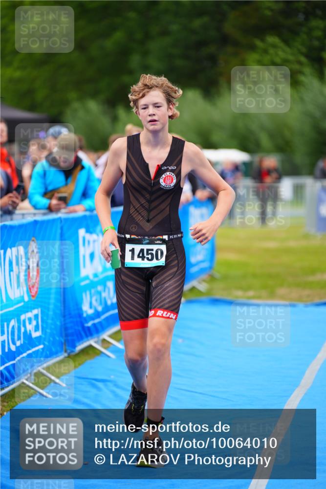30.08.2026 - Elbe Triathlon Hamburg LAZAROV Photography http://msf.ph/oto/10064010 30.08.2026 12:01:21 Ziel 1450 meine-sportfotos.de