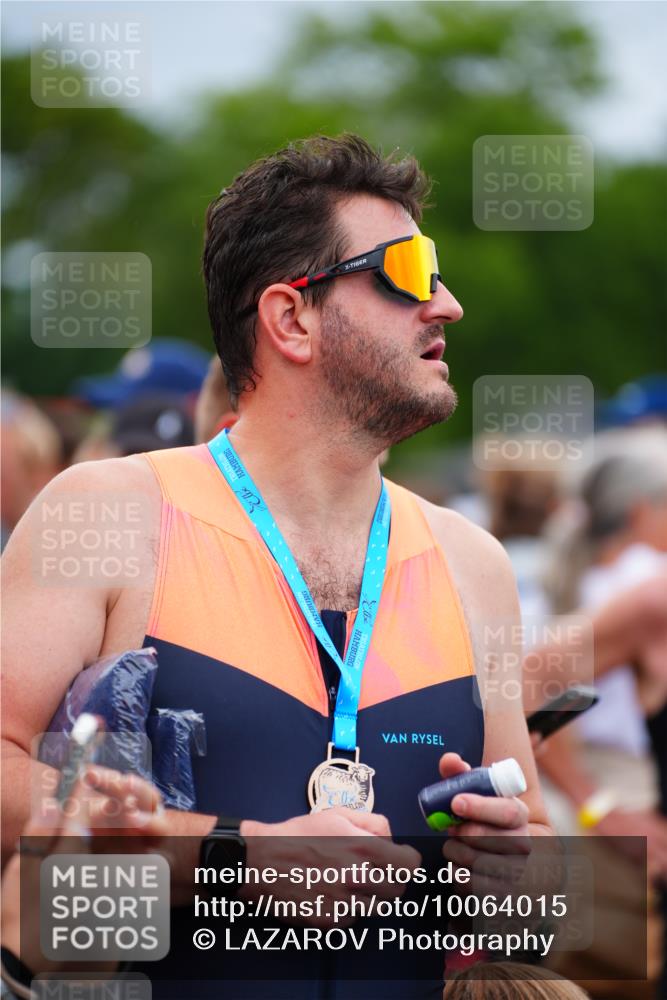 30.08.2026 - Elbe Triathlon Hamburg LAZAROV Photography http://msf.ph/oto/10064015 30.08.2026 12:01:25 Ziel  meine-sportfotos.de