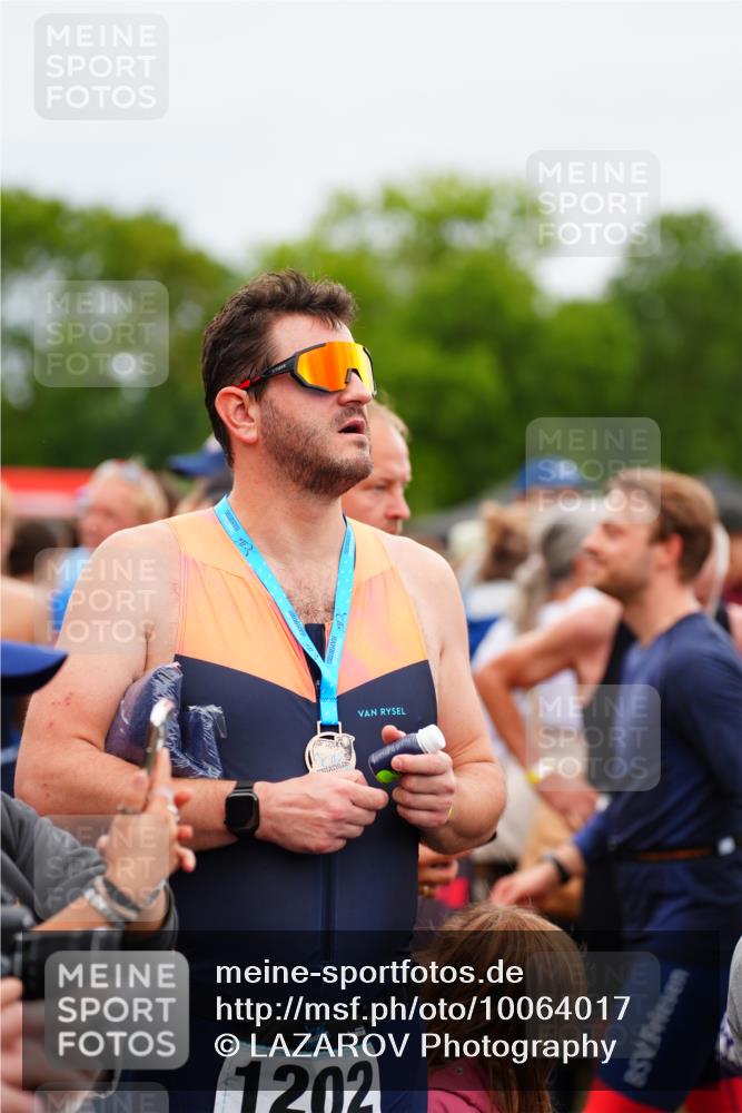 30.08.2026 - Elbe Triathlon Hamburg LAZAROV Photography http://msf.ph/oto/10064017 30.08.2026 12:01:26 Ziel  meine-sportfotos.de